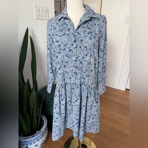 Hydrangea dress. Size small. Tuckernut